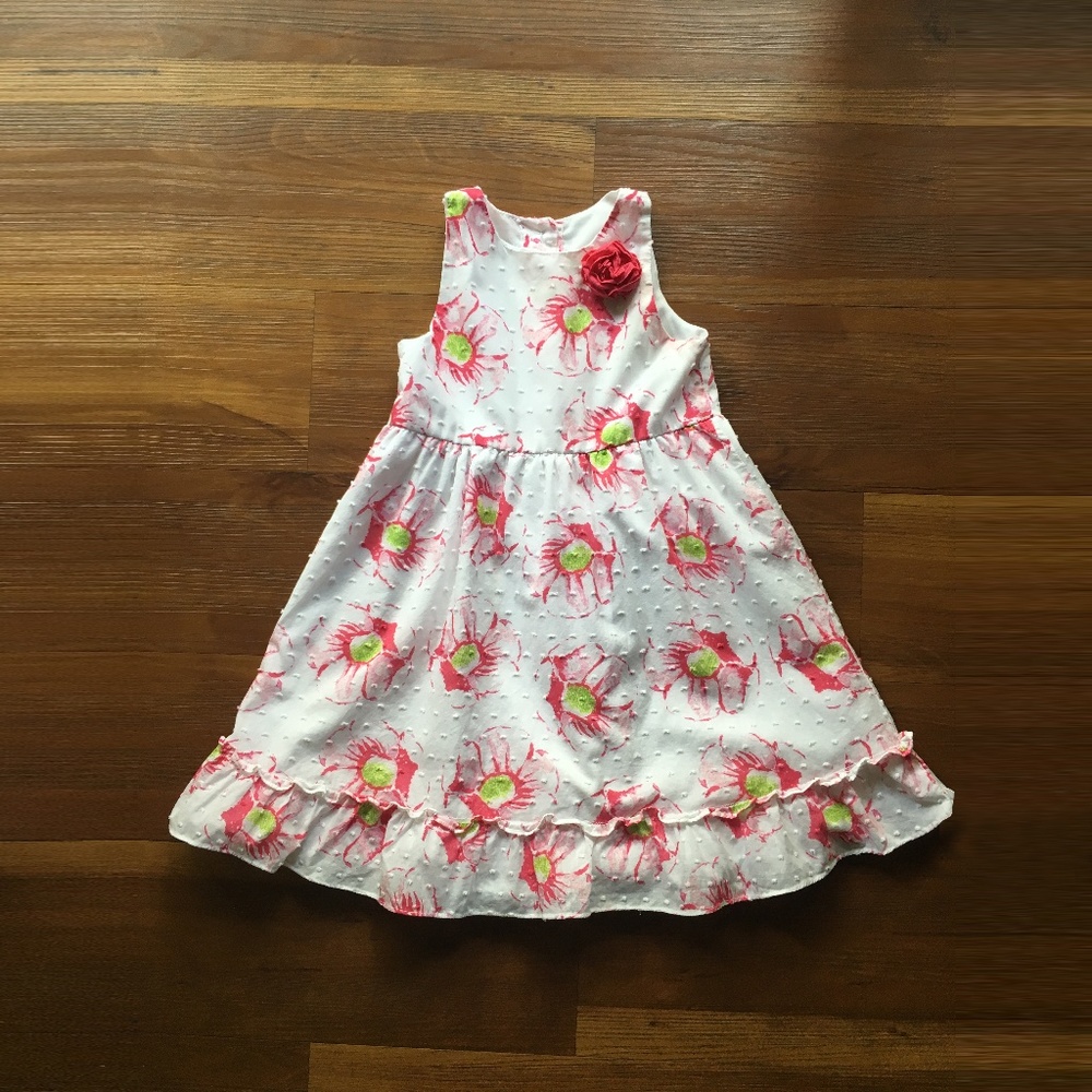 Penelope Mack | White Dress + Pink Flowers